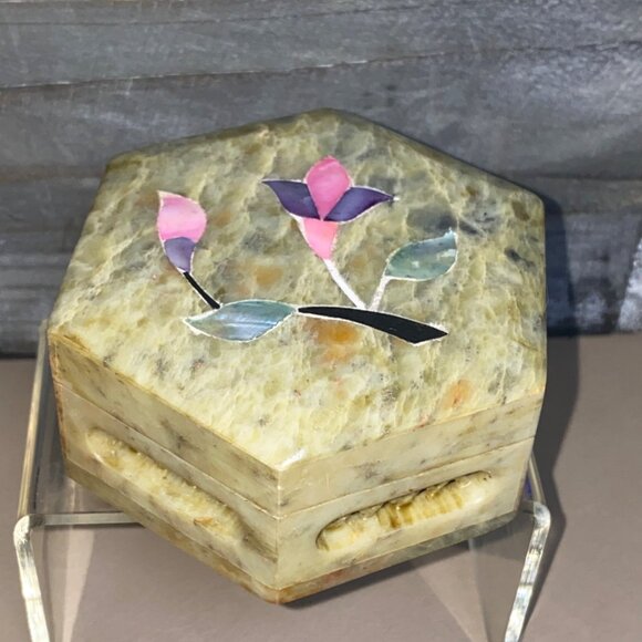 Hexagonal Stone Trinket Box Vintage MOP Inlaid Floral Motif Dendrite Inclusion - Picture 11 of 13